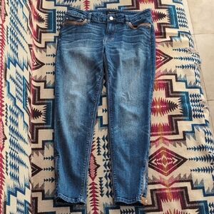 WHBM Skinny zipper ankle jeans